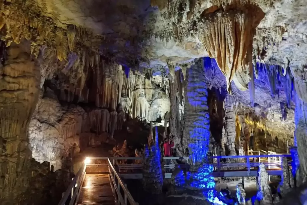 Ha Giang Itinerary: Lung Khuy Cave