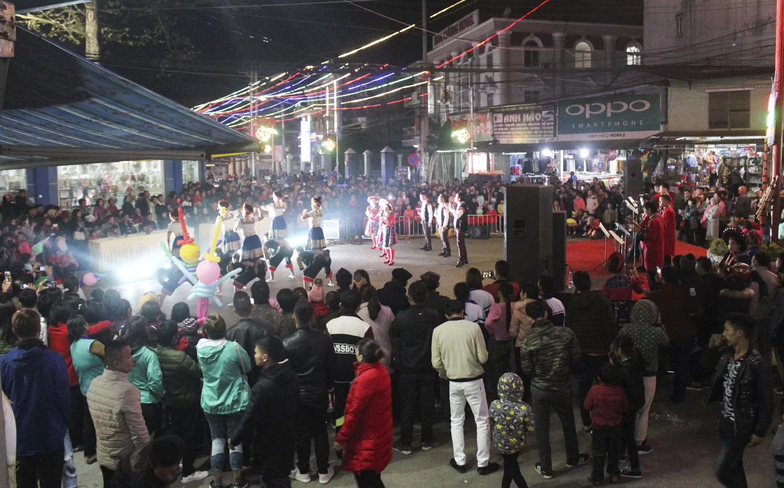 Meo Vac night market - a Ha Giang night market