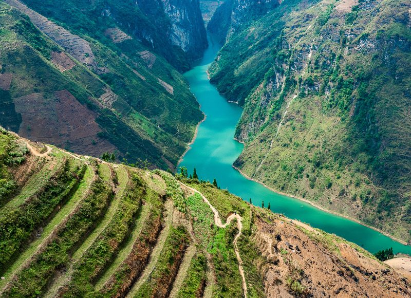 tour ha giang nho que river