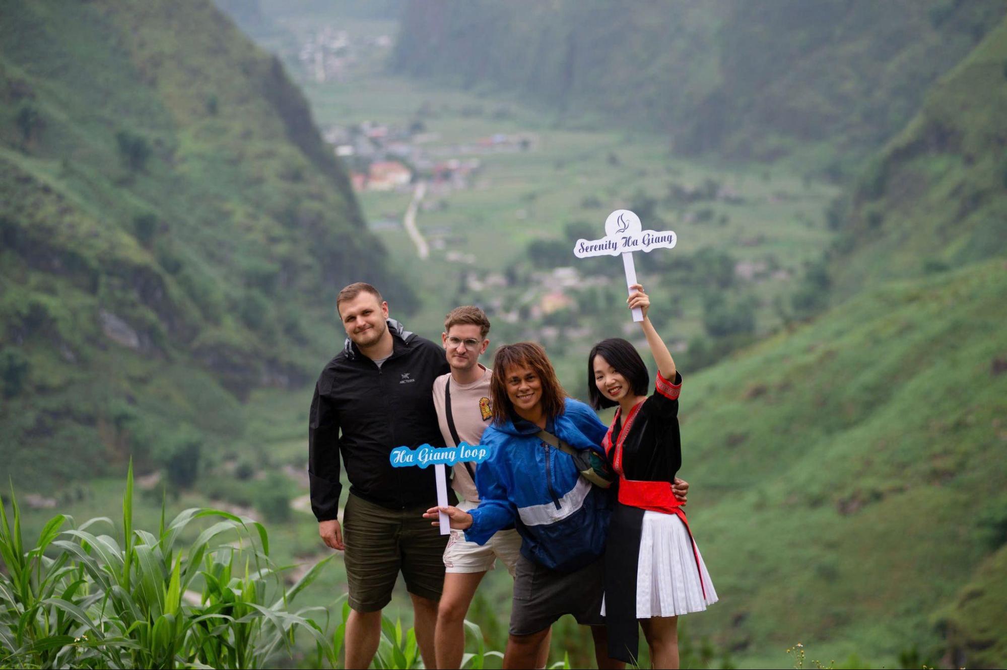 how to book the ha giang loop