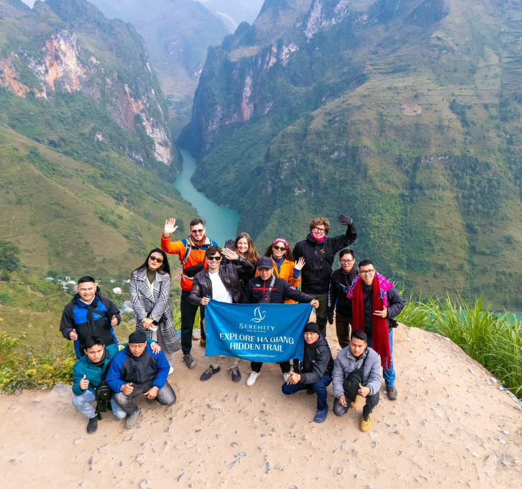 quan ba twin mountains ha giang - go with serenity Ha Giang